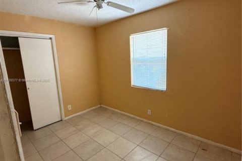 House in Pompano Beach, Florida 4 bedrooms, 112.23 sq.m. № 1871286 - photo 22