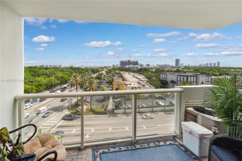 Condominio en venta en North Miami, Florida, 1 dormitorio, 68.75 m2 № 1937707 - foto 4