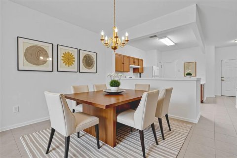 Adosado en venta en Brandon, Florida, 2 dormitorios, 146.23 m2 № 1917597 - foto 8