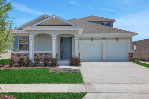 House in Apopka, Florida 3 bedrooms, 220.27 sq.m. № 1547121 - photo 2