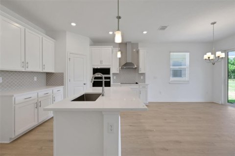 House in Apopka, Florida 3 bedrooms, 220.27 sq.m. № 1547121 - photo 18