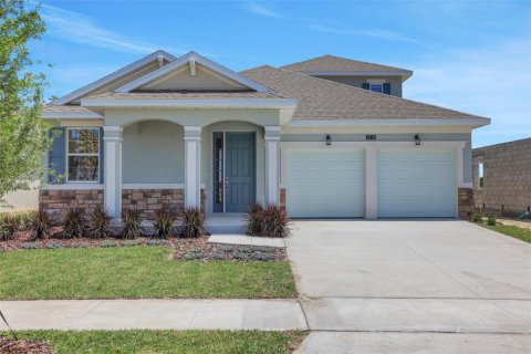 House in Apopka, Florida 3 bedrooms, 220.27 sq.m. № 1547121 - photo 9