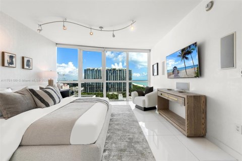Condominio en venta en Miami Beach, Florida, 4 dormitorios, 356.47 m2 № 1936814 - foto 15