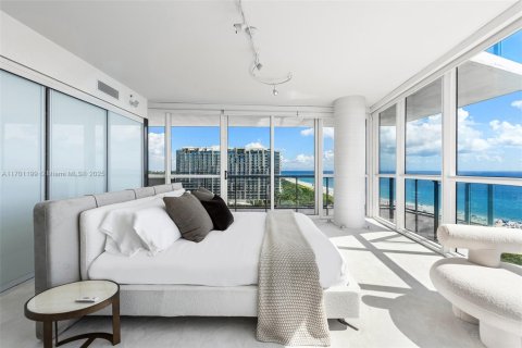 Condominio en venta en Miami Beach, Florida, 4 dormitorios, 356.47 m2 № 1936814 - foto 9