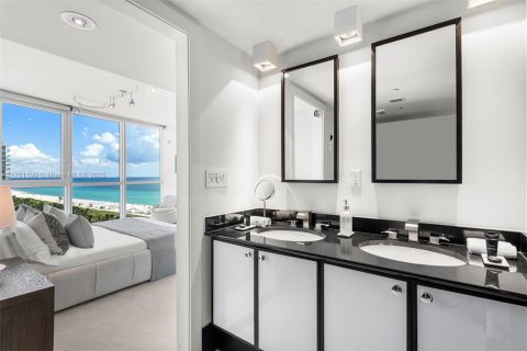 Condominio en venta en Miami Beach, Florida, 4 dormitorios, 356.47 m2 № 1936814 - foto 13