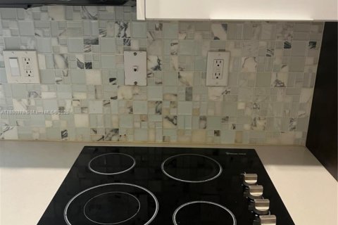Apartamento en alquiler en Doral, Florida № 1929075 - foto 3