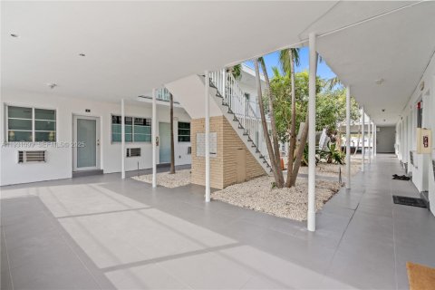 Copropriété à louer à Miami Beach, Floride: 1 chambre, 61.32 m2 № 1989782 - photo 11