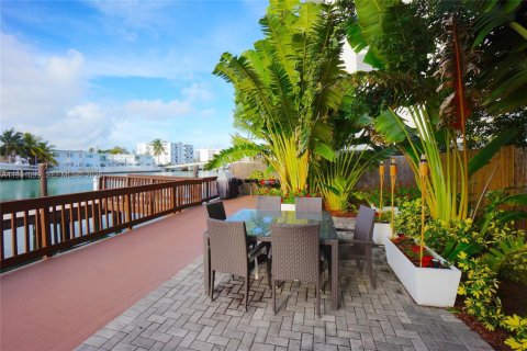 Copropriété à louer à Miami Beach, Floride: 1 chambre, 61.32 m2 № 1989782 - photo 4