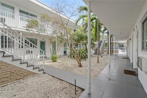 Copropriété à louer à Miami Beach, Floride: 1 chambre, 61.32 m2 № 1989782 - photo 9