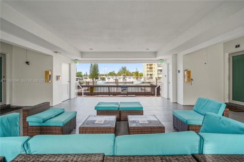 Copropriété à louer à Miami Beach, Floride: 1 chambre, 61.32 m2 № 1989782 - photo 7