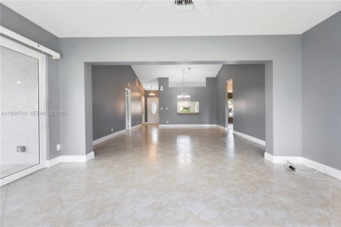 House in Boca Raton, Florida 3 bedrooms, 137.4 sq.m. № 1994009 - photo 16