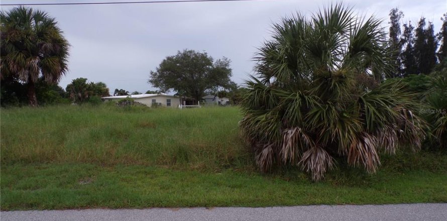 Land in Punta Gorda, Florida № 1916875