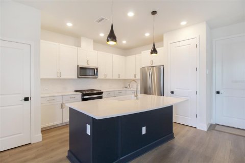 Adosado en alquiler en Sarasota, Florida, 3 dormitorios, 163.88 m2 № 1916870 - foto 8