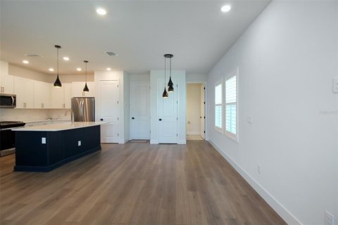Adosado en alquiler en Sarasota, Florida, 3 dormitorios, 163.88 m2 № 1916870 - foto 5