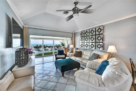 Condo in Boca Grande, Florida, 2 bedrooms  № 2166272 - photo 30