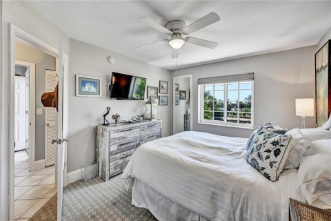Condo in Boca Grande, Florida, 2 bedrooms  № 2166272 - photo 13