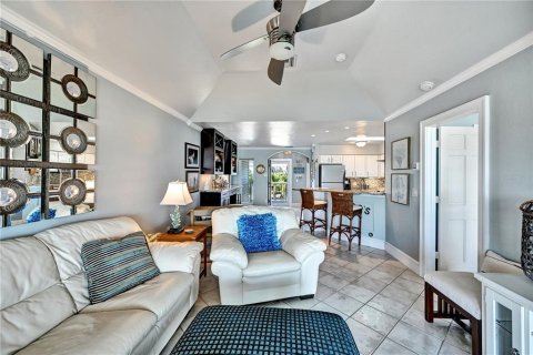 Condo in Boca Grande, Florida, 2 bedrooms  № 2166272 - photo 27
