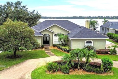 Casa en Winter Haven, Florida 3 dormitorios, 210.52 m2 № 2093504