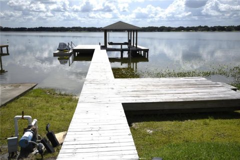 House in Winter Haven, Florida 3 bedrooms, 210.52 sq.m. № 2093504 - photo 19