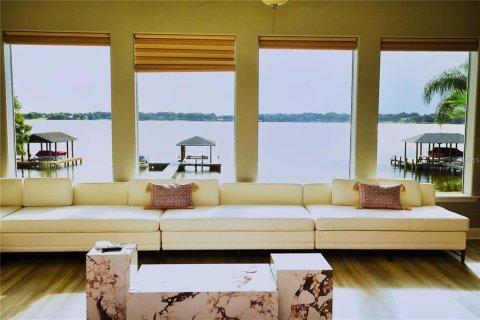 House in Winter Haven, Florida 3 bedrooms, 210.52 sq.m. № 2093504 - photo 10