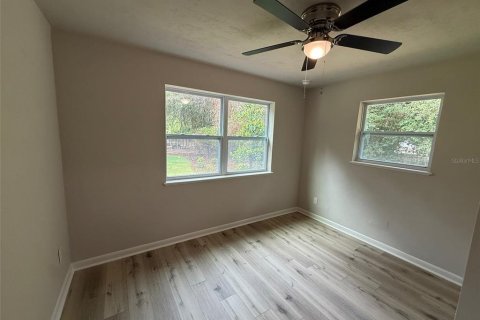 House in Gainesville, Florida 5 bedrooms, 212 sq.m. № 2096236 - photo 22