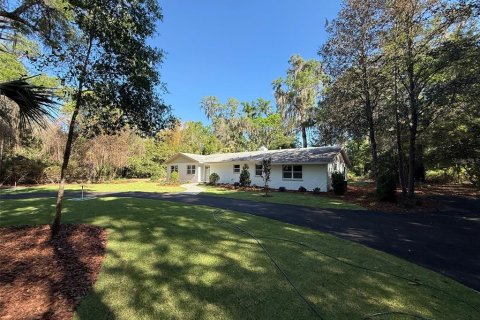 House in Gainesville, Florida 5 bedrooms, 212 sq.m. № 2096236 - photo 4