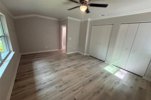 House in Gainesville, Florida 5 bedrooms, 212 sq.m. № 2096236 - photo 18