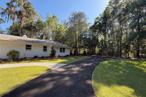 House in Gainesville, Florida 5 bedrooms, 212 sq.m. № 2096236 - photo 5