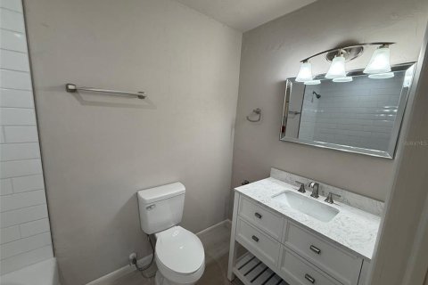 House in Gainesville, Florida 5 bedrooms, 212 sq.m. № 2096236 - photo 25