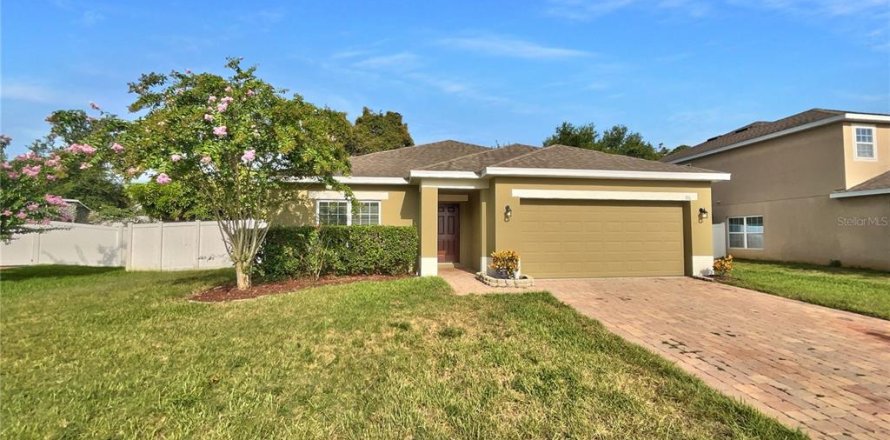House in Davenport, Florida 4 bedrooms, 170.48 sq.m. № 1831515