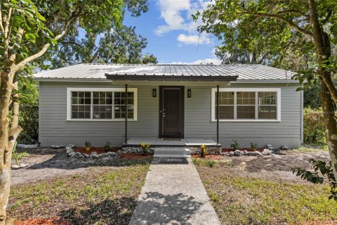 House in Archer, Florida 3 bedrooms, 167.22 sq.m. № 1899685 - photo 2