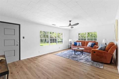 House in Archer, Florida 3 bedrooms, 167.22 sq.m. № 1899685 - photo 4