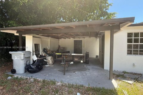 Casa en venta en Pompano Beach, Florida, 1 dormitorio, 57.6 m2 № 2081424 - foto 17