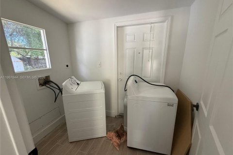 Casa en venta en Pompano Beach, Florida, 1 dormitorio, 57.6 m2 № 2081424 - foto 8