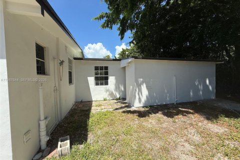 Casa en venta en Pompano Beach, Florida, 1 dormitorio, 57.6 m2 № 2081424 - foto 20
