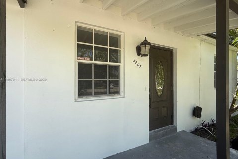 Casa en venta en Pompano Beach, Florida, 1 dormitorio, 57.6 m2 № 2081424 - foto 2