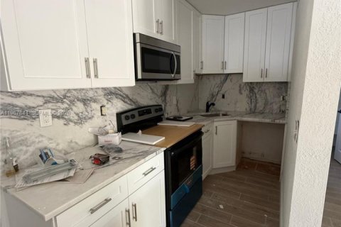 Casa en venta en Pompano Beach, Florida, 1 dormitorio, 57.6 m2 № 2081424 - foto 5