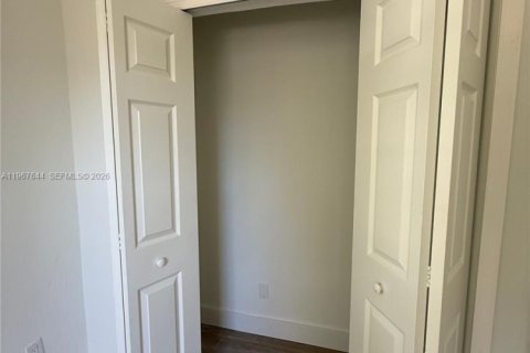 Casa en venta en Pompano Beach, Florida, 1 dormitorio, 57.6 m2 № 2081424 - foto 12