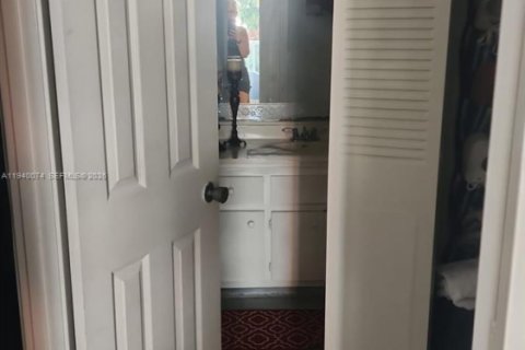 Купить кондоминиум в Майами, Флорида 1 спальня, 74.41м2, № 1997342 - фото 5