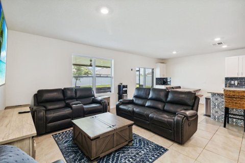 Casa en venta en Saint Cloud, Florida, 5 dormitorios, 261.98 m2 № 1828353 - foto 19