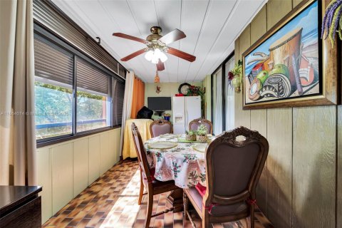 Condo in Miami, Florida, 2 bedrooms  № 1891152 - photo 27