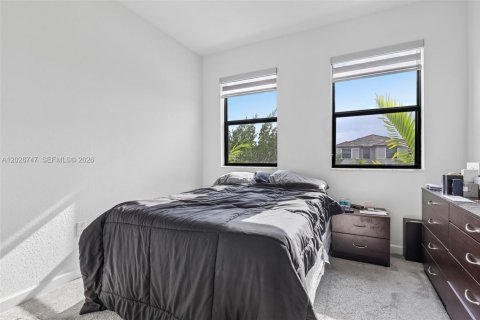 Townhouse in Homestead, Florida 4 bedrooms, 179.86 sq.m. № 2084070 - photo 20