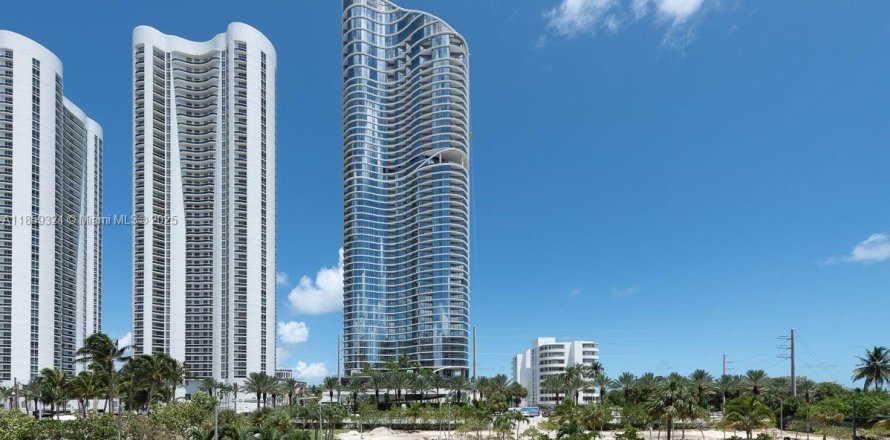 Condo à Sunny Isles Beach, Floride, 1 chambre  № 1960620