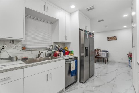 Casa en venta en Homestead, Florida, 3 dormitorios, 115.01 m2 № 2044225 - foto 8