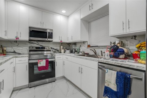 Casa en venta en Homestead, Florida, 3 dormitorios, 115.01 m2 № 2044225 - foto 4