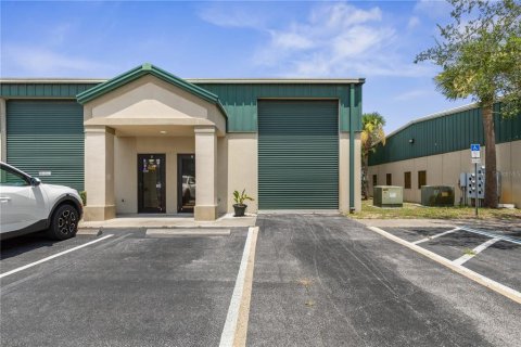 Propiedad comercial en venta en Ormond Beach, Florida, 187.29 m2 № 2318397 - foto 22