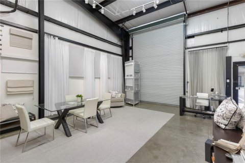 Propiedad comercial en venta en Ormond Beach, Florida, 187.29 m2 № 2318397 - foto 25