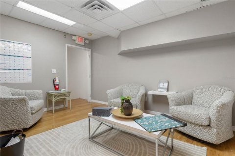 Propiedad comercial en venta en Ormond Beach, Florida, 187.29 m2 № 2318397 - foto 12