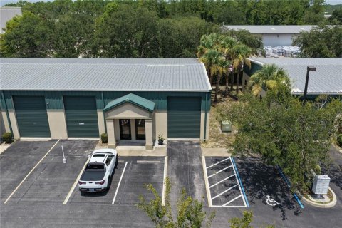Propiedad comercial en venta en Ormond Beach, Florida, 187.29 m2 № 2318397 - foto 2