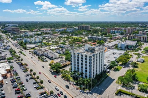 Commercial property in North Miami, Florida № 1859817 - photo 15